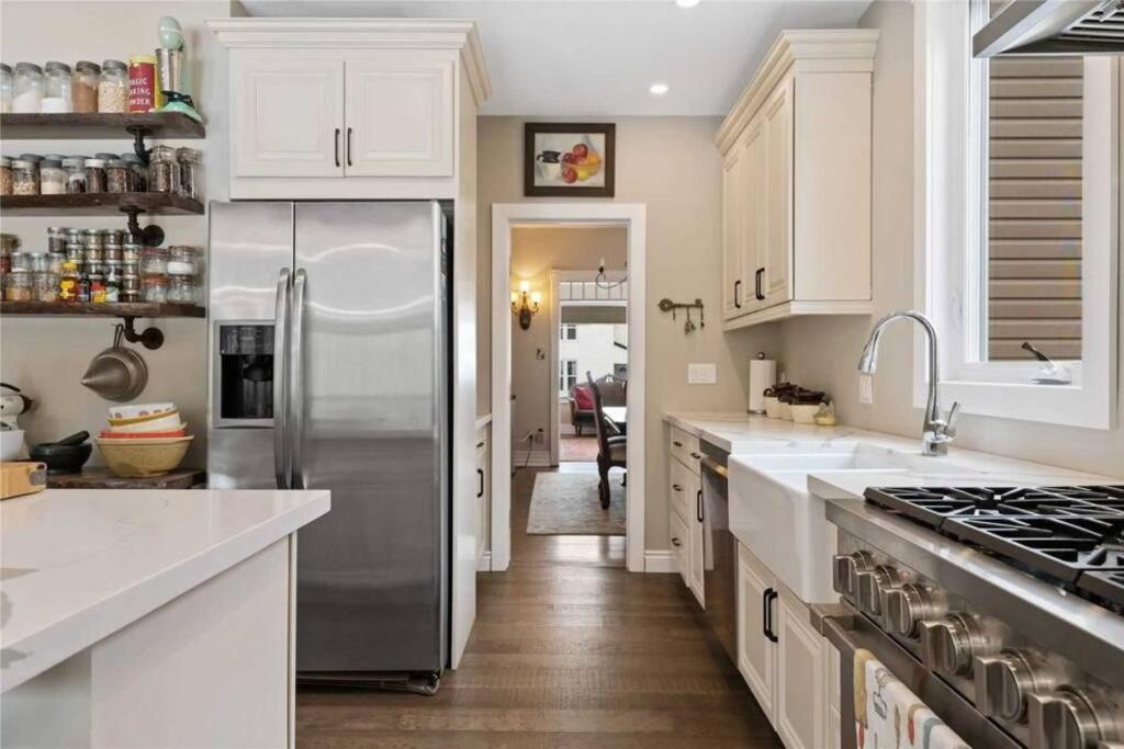 Perfection Near The River - 4 Bedroom Complimentary Breakfast Delivered Daily To The *