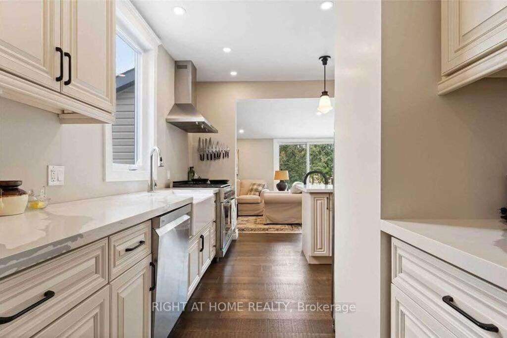 Perfection Near The River - 4 Bedroom Complimentary Breakfast Delivered Daily To The Holiday home *