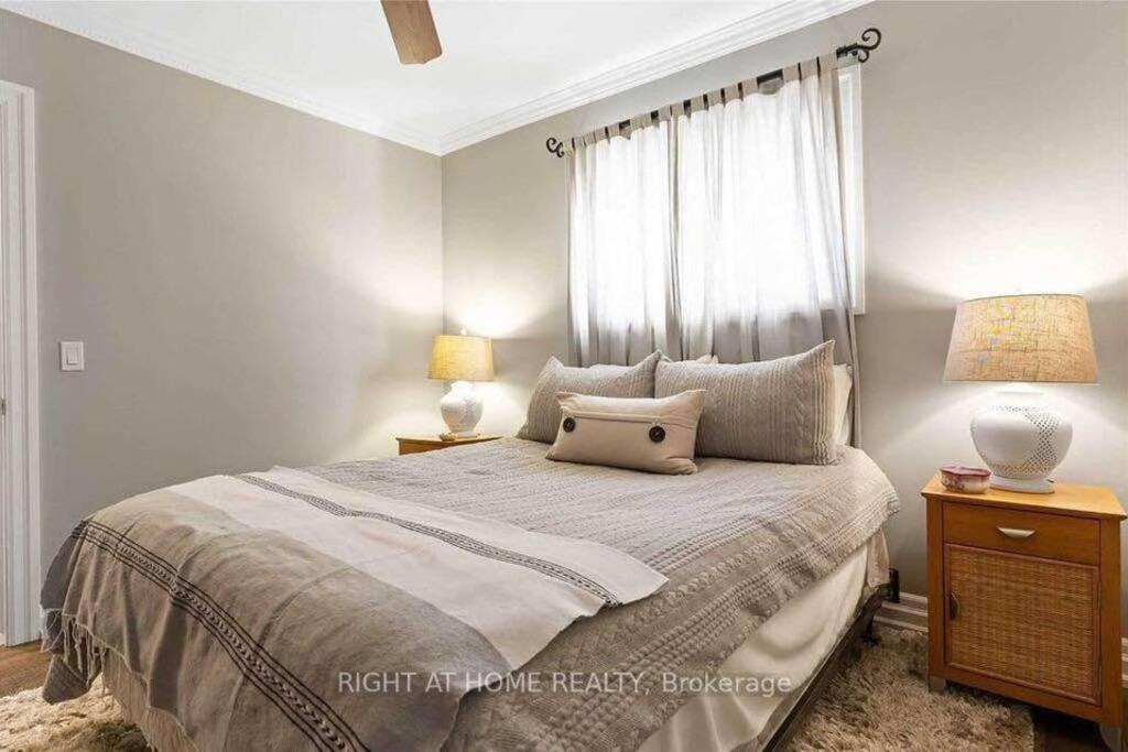 Holiday home Perfection Near The River - 4 Bedroom Complimentary Breakfast Delivered Daily To The Niagara Falls
