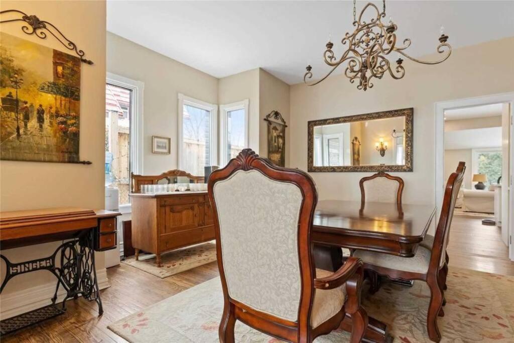 Perfection Near The River - 4 Bedroom Complimentary Breakfast Delivered Daily To The Niagara Falls