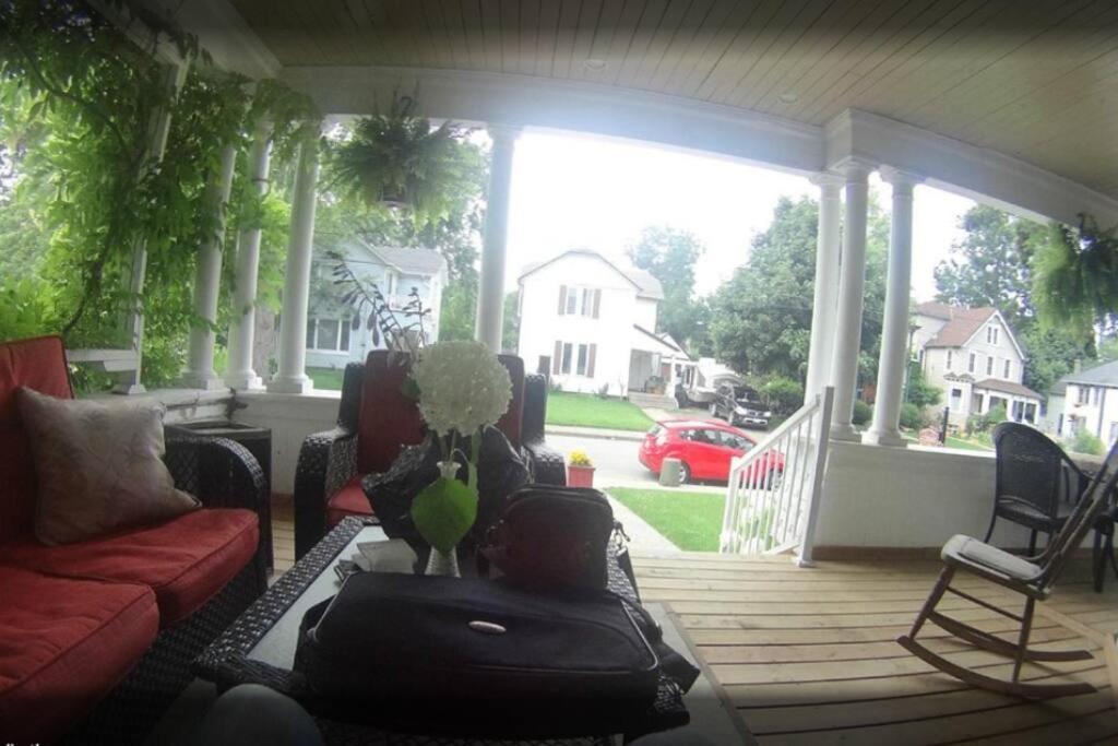 Perfection Near The River - 4 Bedroom Complimentary Breakfast Delivered Daily To The Holiday home Niagara Falls