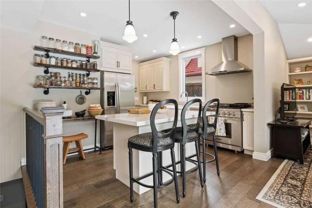 Perfection Near The River - 4 Bedroom Complimentary Breakfast Delivered Daily To The *